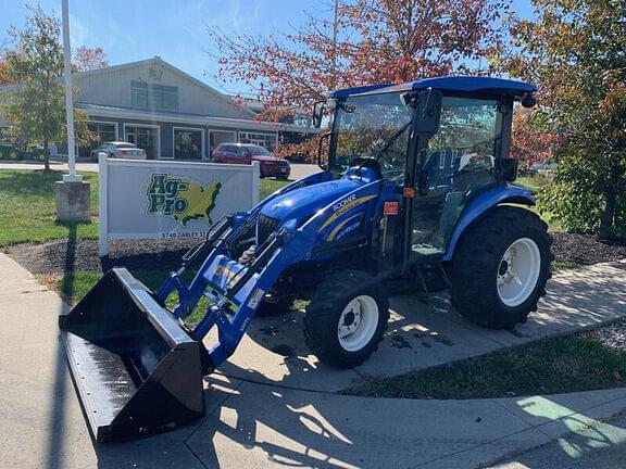 Image of New Holland Boomer 3040 Primary image