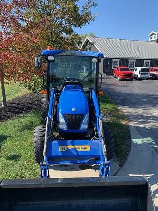 Image of New Holland Boomer 3040 equipment image 2