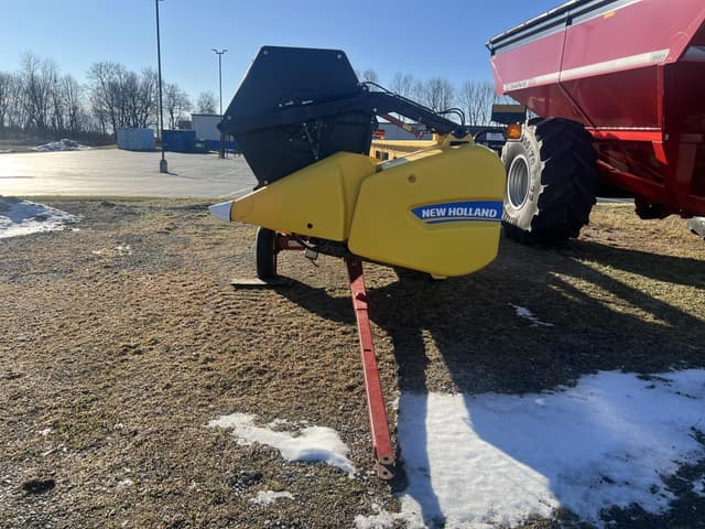 Image of New Holland 740CF-30 equipment image 1