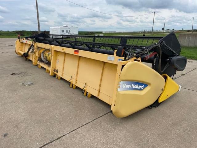 Image of New Holland 740CF equipment image 2
