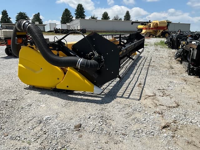 Image of New Holland 740CF equipment image 2