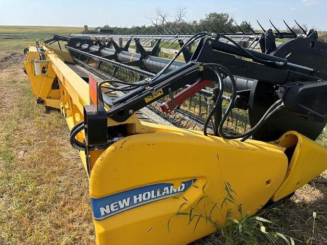 Image of New Holland 880CF equipment image 2