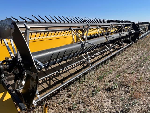 Image of New Holland 94C equipment image 4