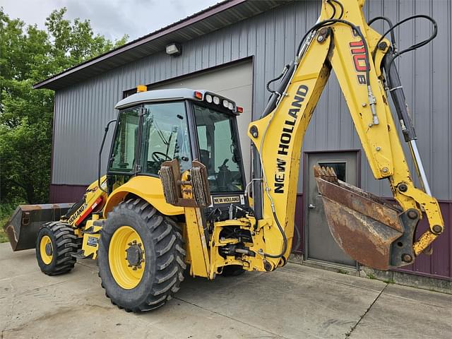 Image of New Holland B110B equipment image 3