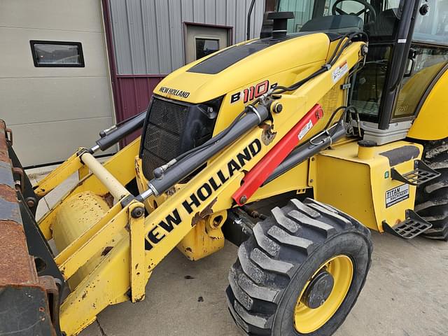 Image of New Holland B110C equipment image 2