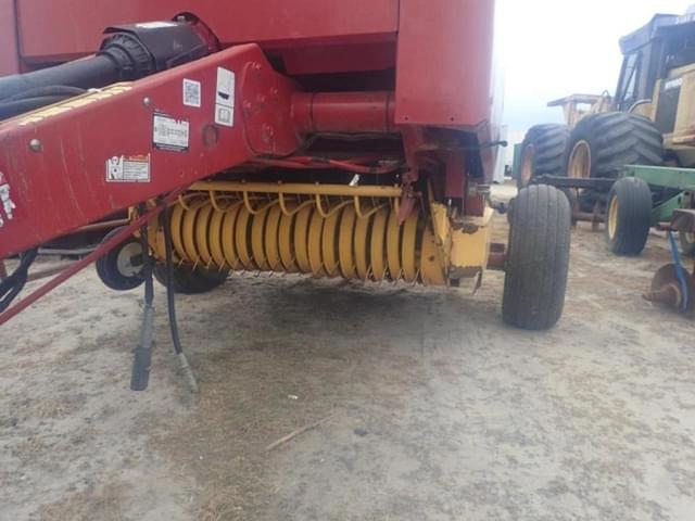Image of New Holland RB450 equipment image 2