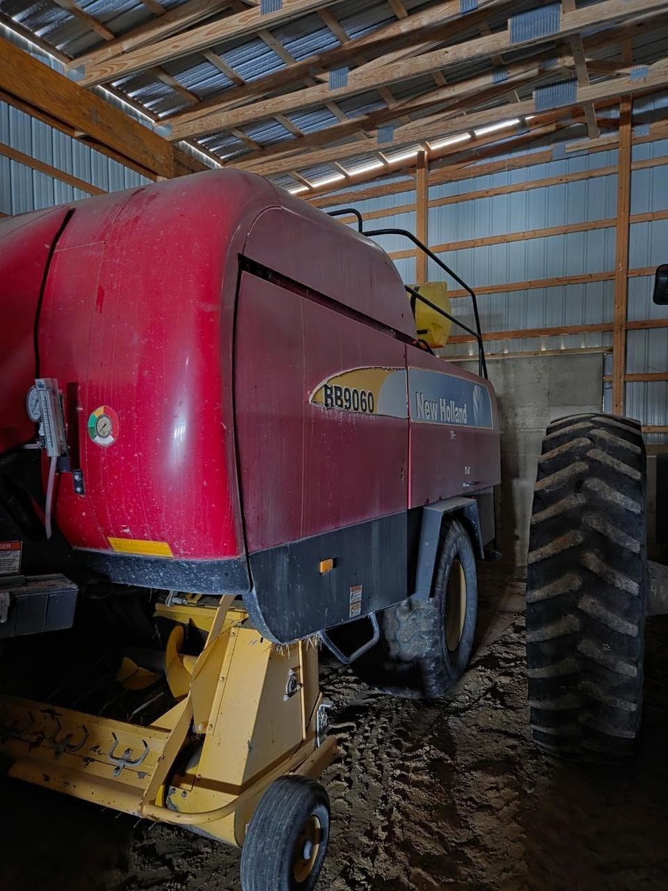 Image of New Holland BB9060 Image 0