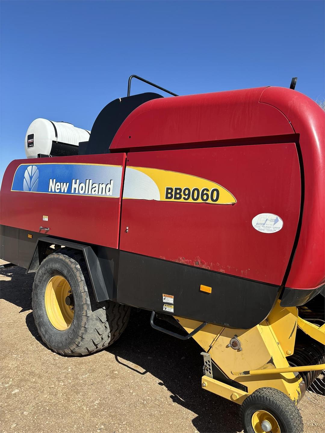 Image of New Holland BB9060 Primary image