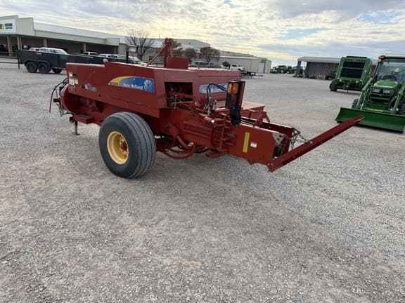 Image of New Holland BC5070 equipment image 2