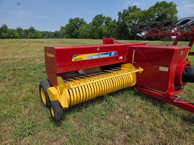 Image of New Holland BC5070 equipment image 1