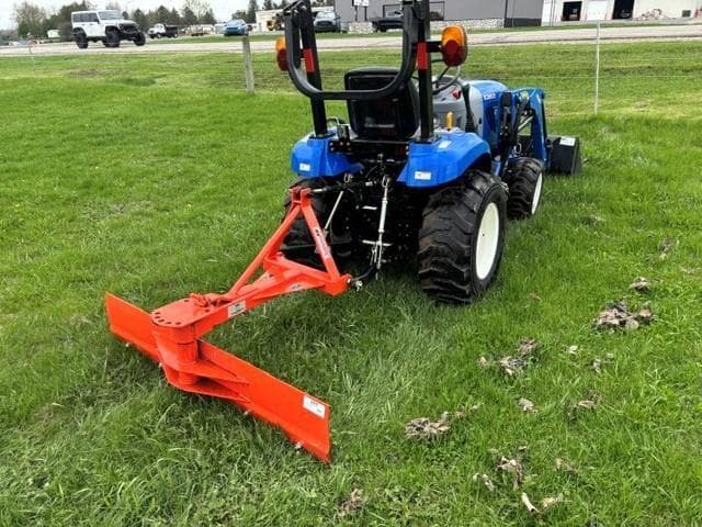 Image of New Holland Boomer 25 equipment image 1