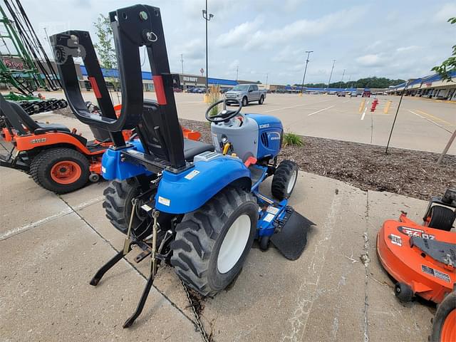 Image of New Holland Boomer 25 equipment image 3