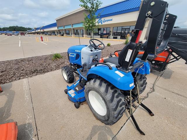 Image of New Holland Boomer 25 equipment image 4