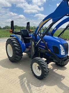 Image of New Holland Boomer 30 equipment image 2