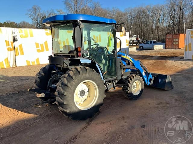 Image of New Holland Boomer 3045 equipment image 4