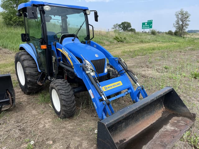 Image of New Holland Boomer 3050 equipment image 2