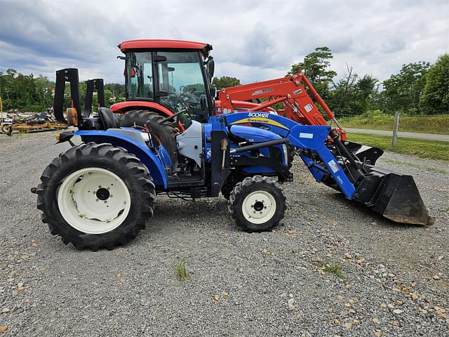 Image of New Holland Boomer 35 equipment image 4