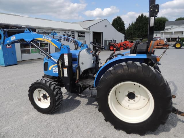Image of New Holland Boomer 40 equipment image 1