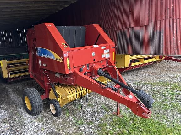Image of New Holland BR7050 equipment image 1
