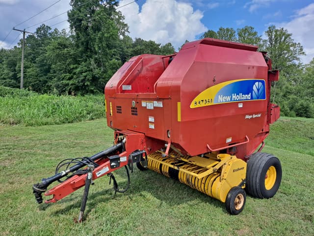 Image of New Holland BR7060 equipment image 1