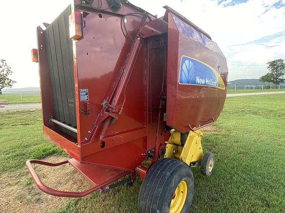 Image of New Holland BR7060 Primary image