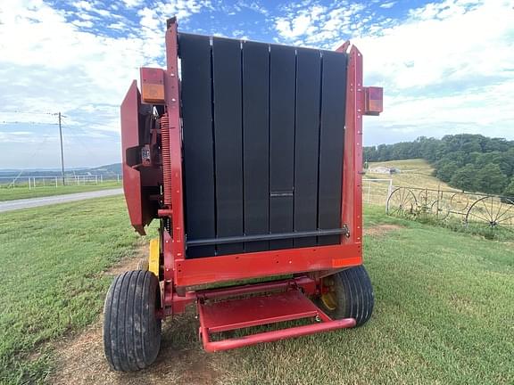 Image of New Holland BR7060 equipment image 3