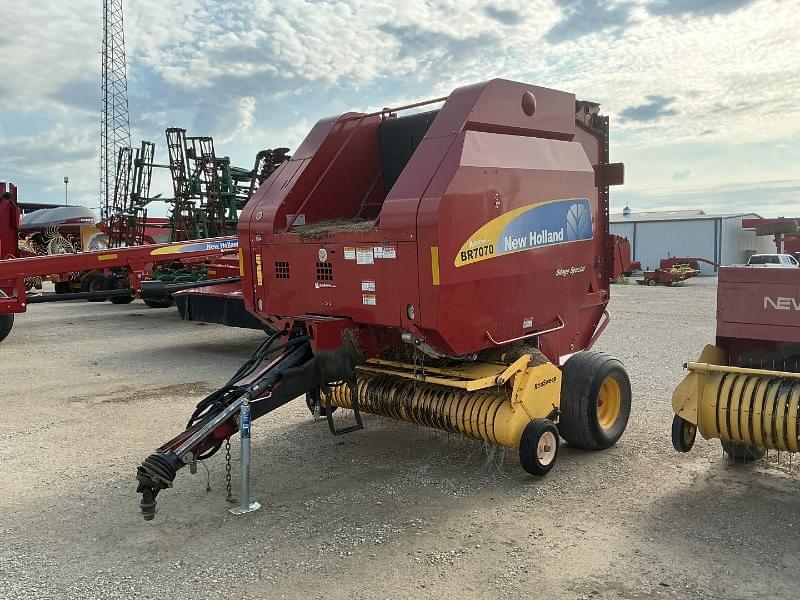 Image of New Holland BR7070 Primary image
