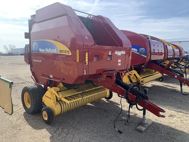 Image of New Holland BR7070 Silage Special equipment image 1