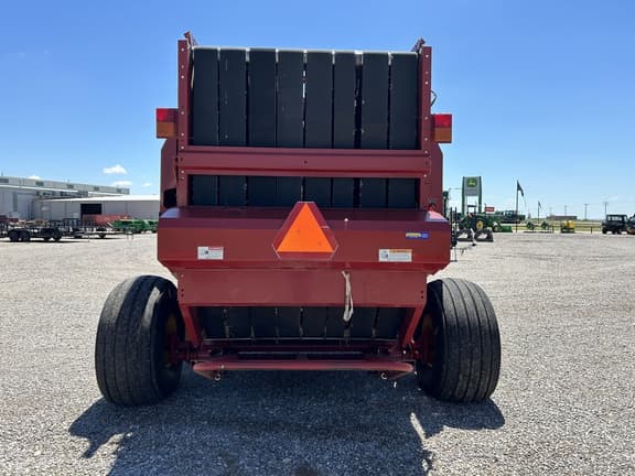 Image of New Holland BR7090 equipment image 3