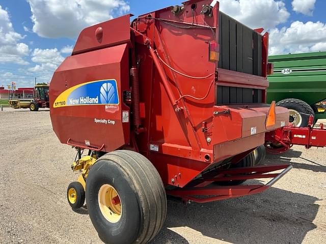 Image of New Holland BR7090 equipment image 4