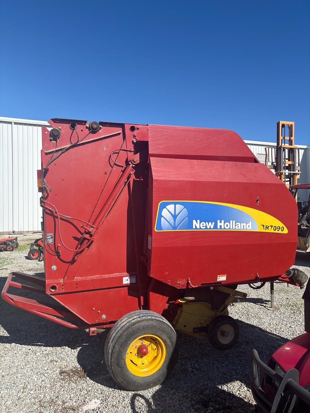 2012 New Holland BR7090 Equipment Image0