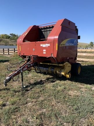 Main image New Holland BR7090