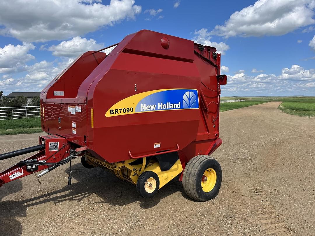 Image of New Holland BR7090 Primary image