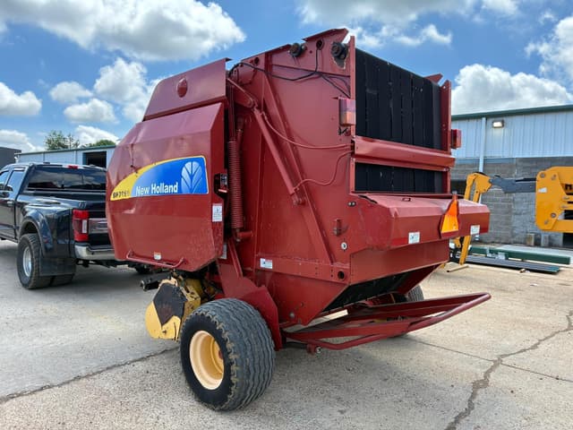 Image of New Holland BR7090 equipment image 2