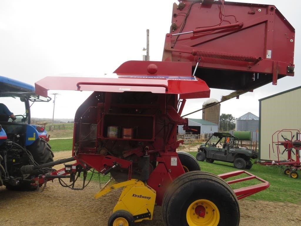 2012 New Holland BR7090 Equipment Image0