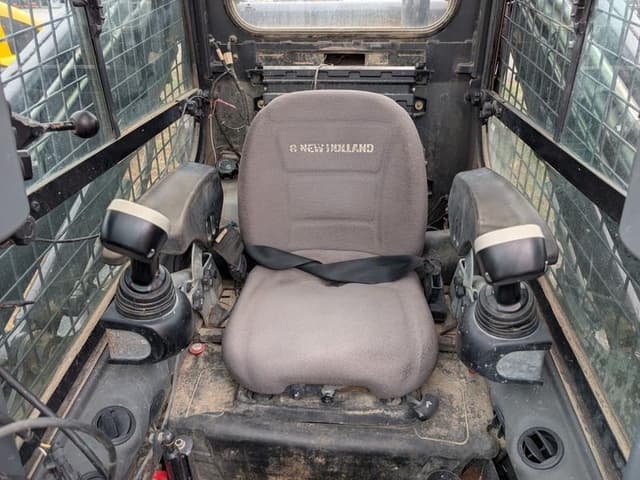 Image of New Holland C238 equipment image 4