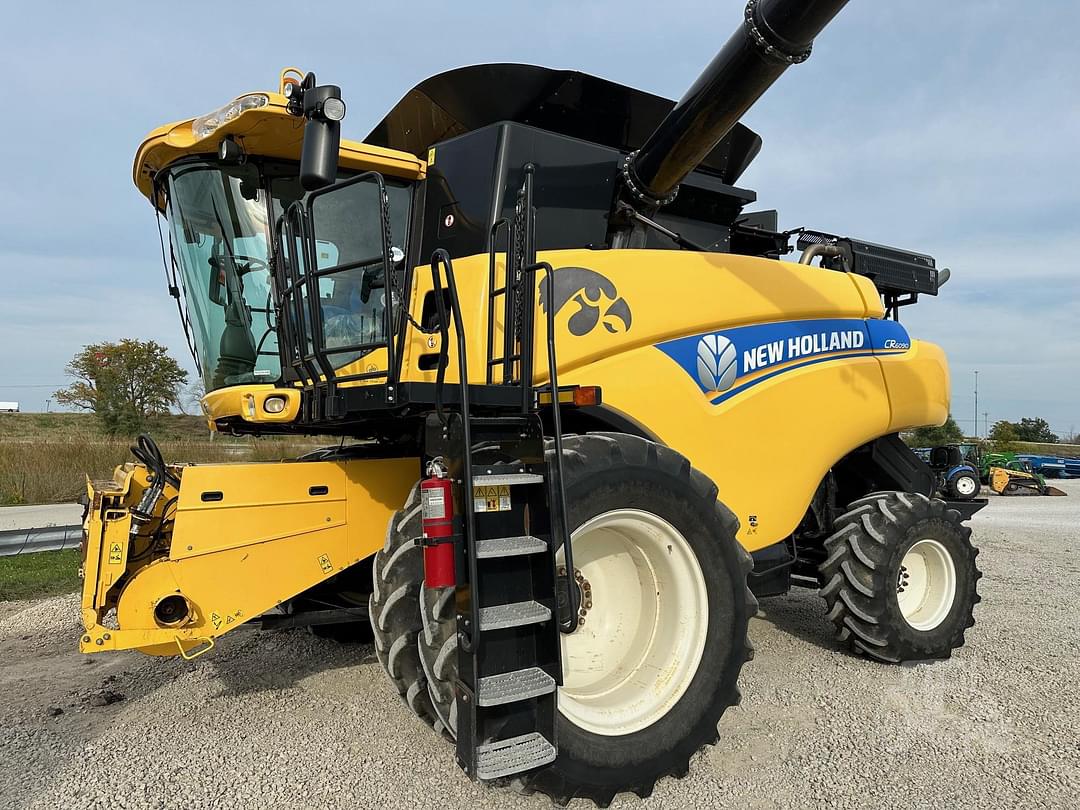 Image of New Holland CR6090 Primary image