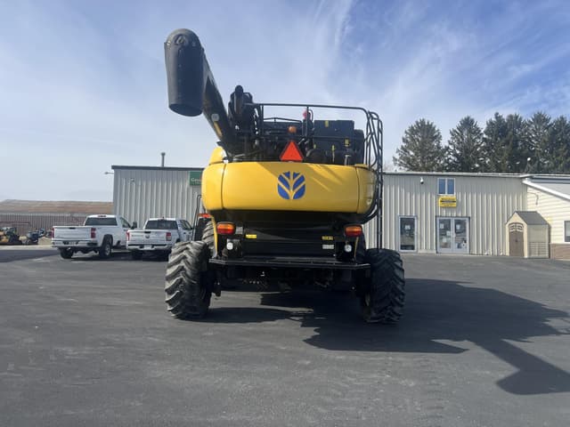 Image of New Holland CR6090 equipment image 3