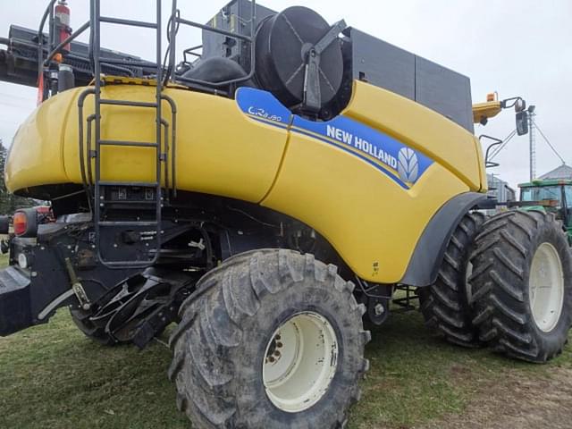 Image of New Holland CR8090 equipment image 3