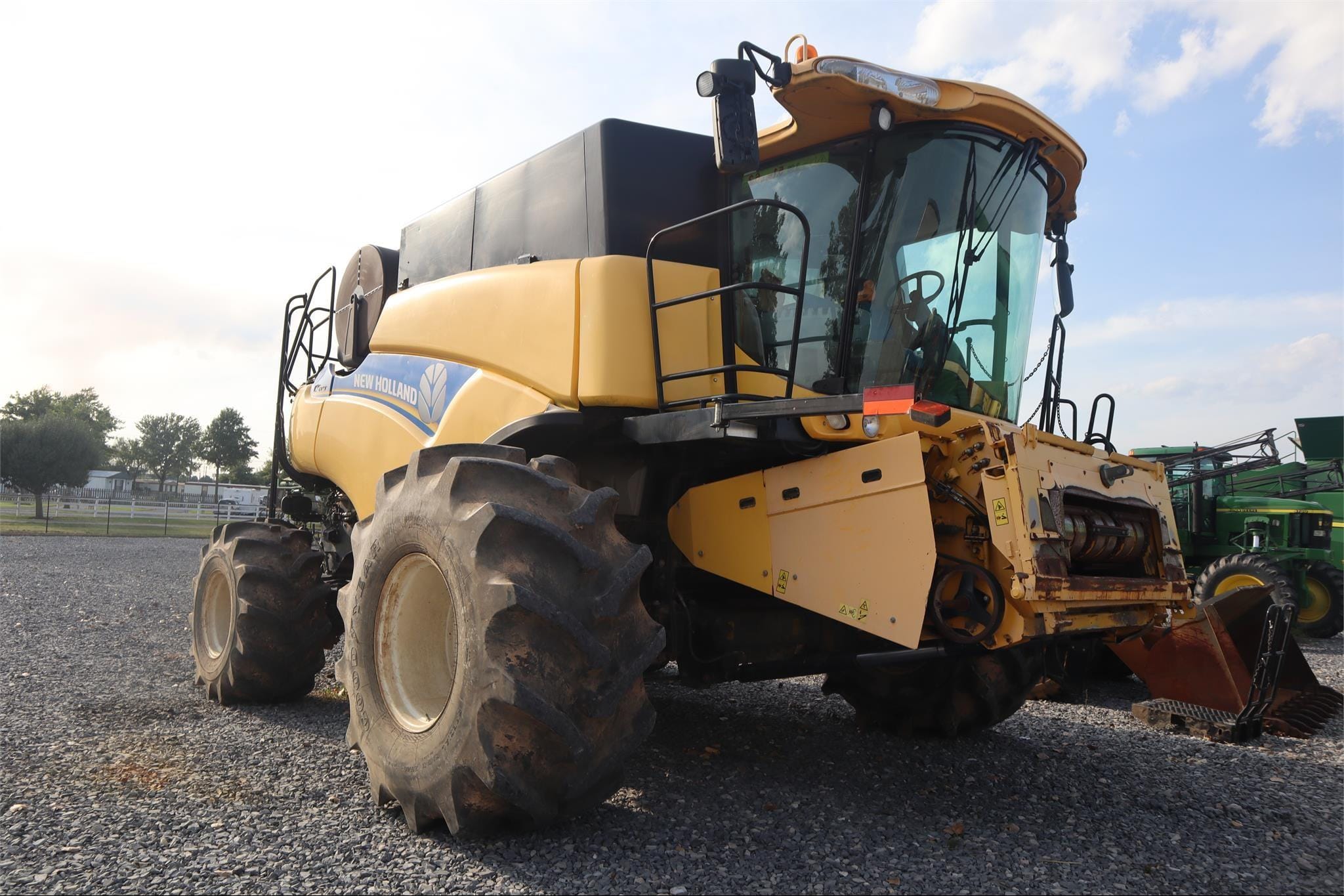 2012 New Holland CR8090 Equipment Image0