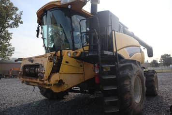 Main image New Holland CR8090