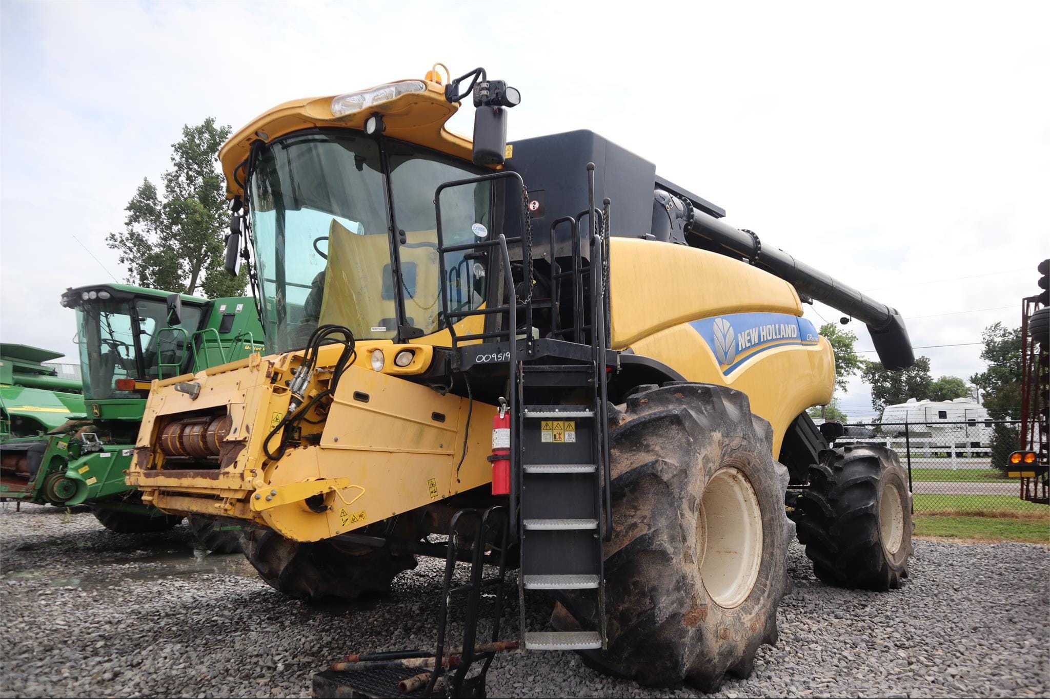 2012 New Holland CR8090 Equipment Image0