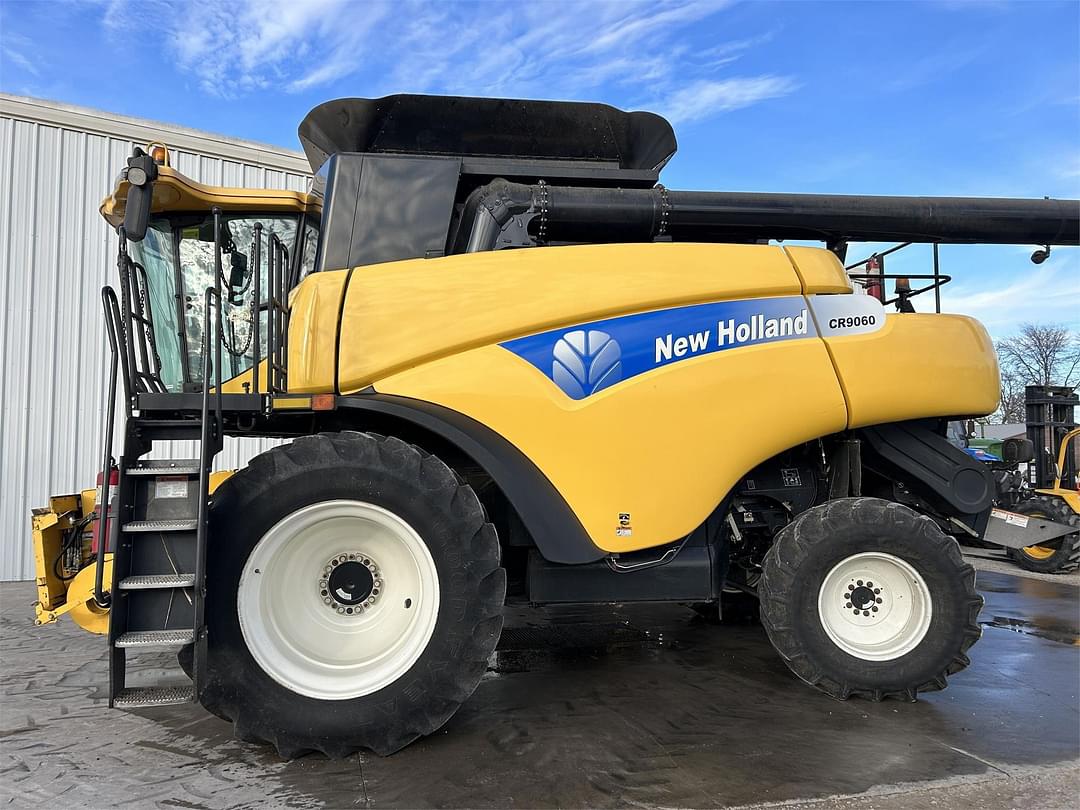 Image of New Holland CR9060 Primary image