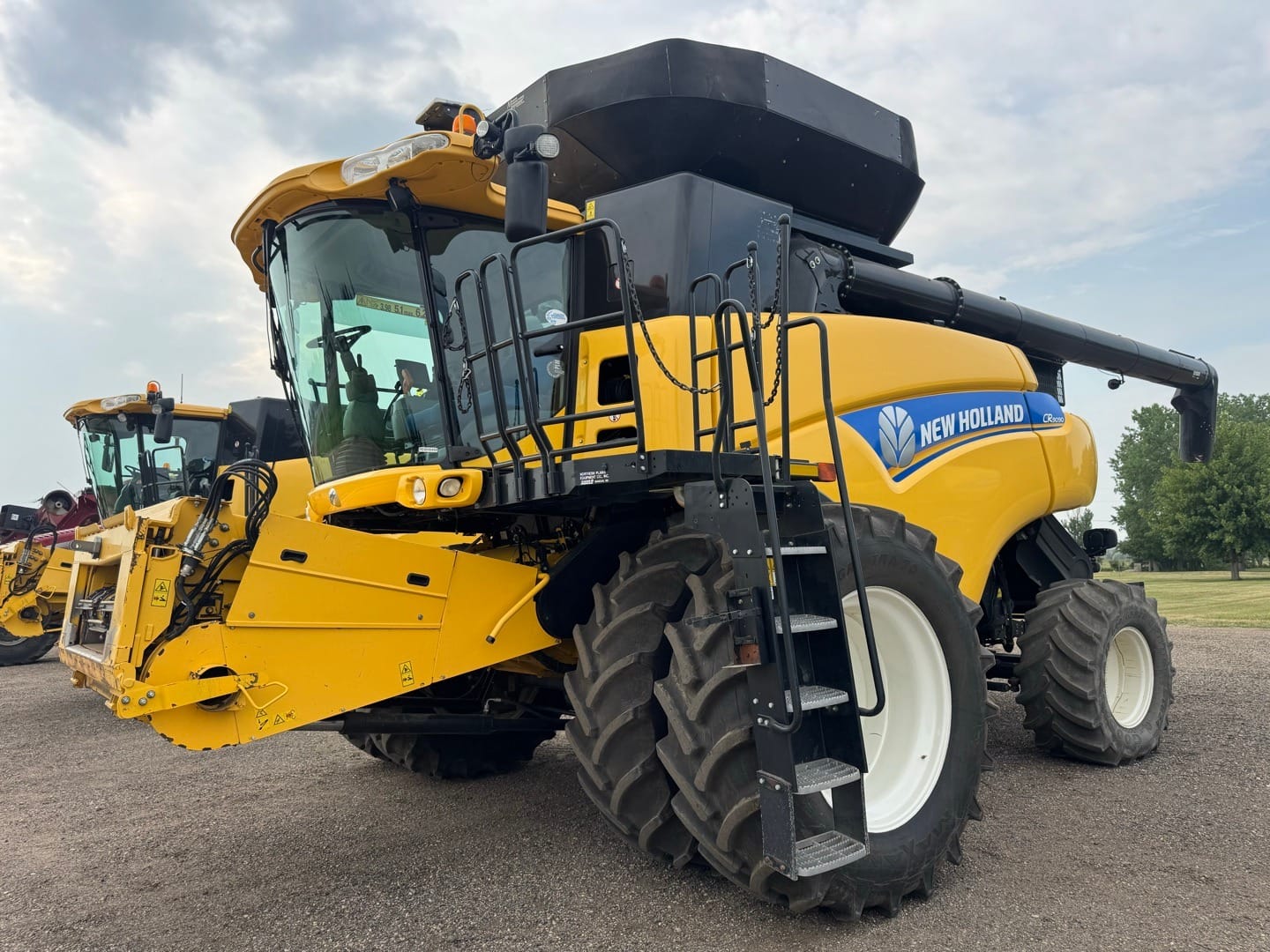 2012 New Holland CR9090 Equipment Image0