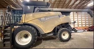 2012 New Holland CR9090 Image