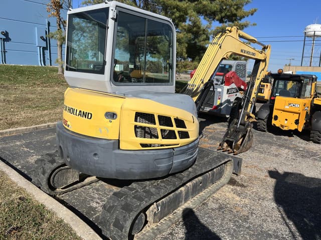 Image of New Holland E55BX equipment image 4