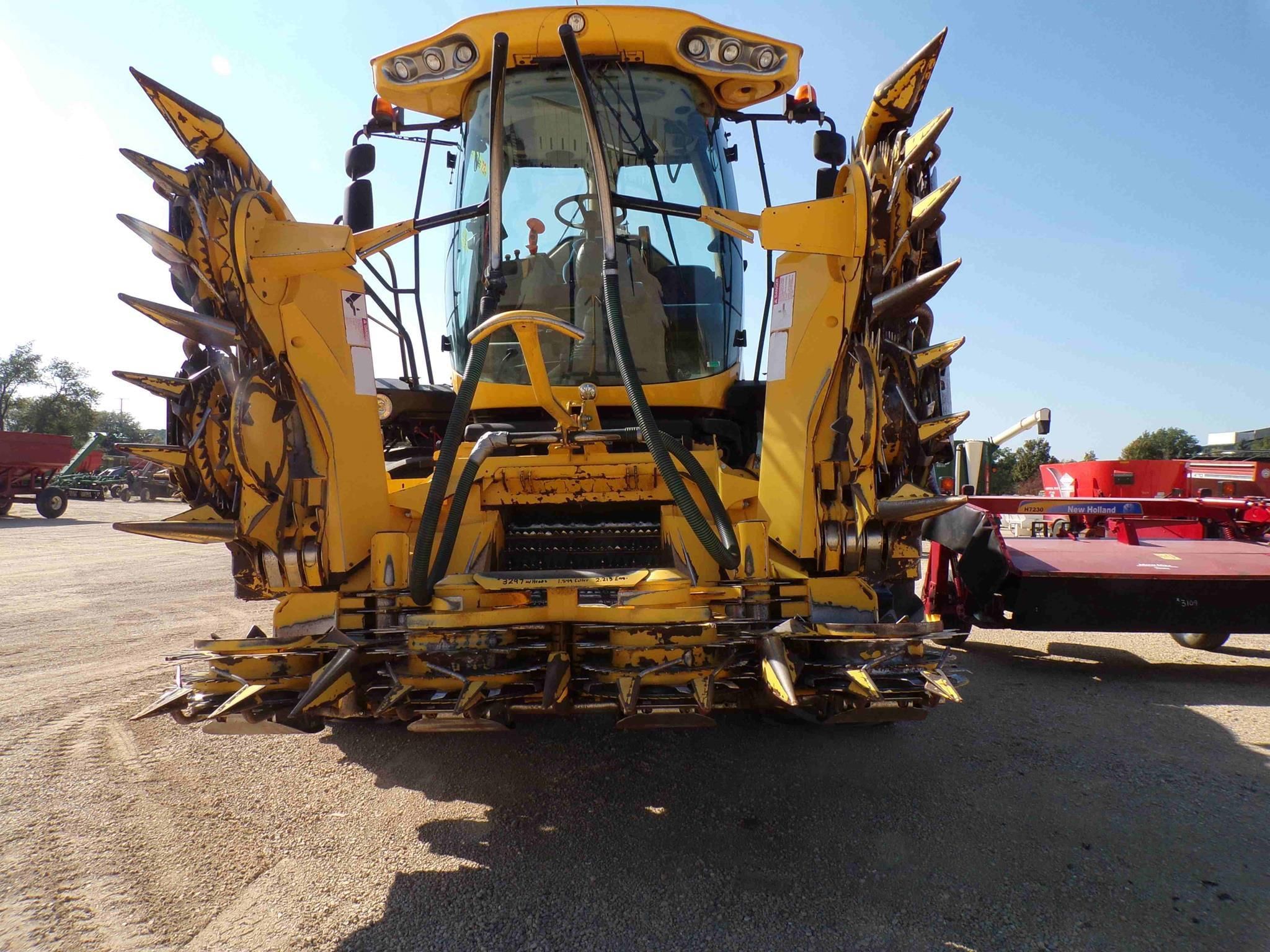 2012 New Holland FR600 Equipment Image0