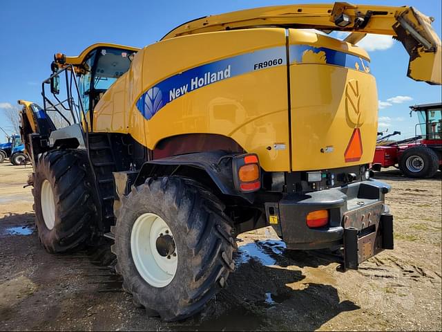 Image of New Holland FR9060 equipment image 2