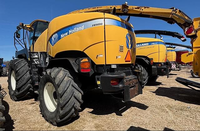 Image of New Holland FR9090 equipment image 2