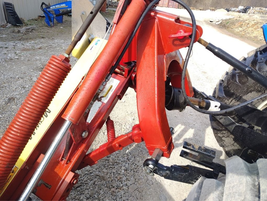 2012 New Holland H6750 Equipment Image0